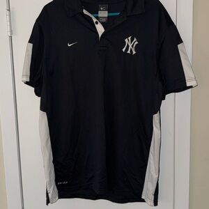 NIKE Dri-Fit New York Yankees T- Shirt